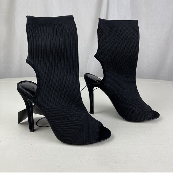 Forever 21 Shoes - 🚫SOLD🚫 NWT Black Peep Toe Stiletto Ankle High Heels Stretchy Sock Style
